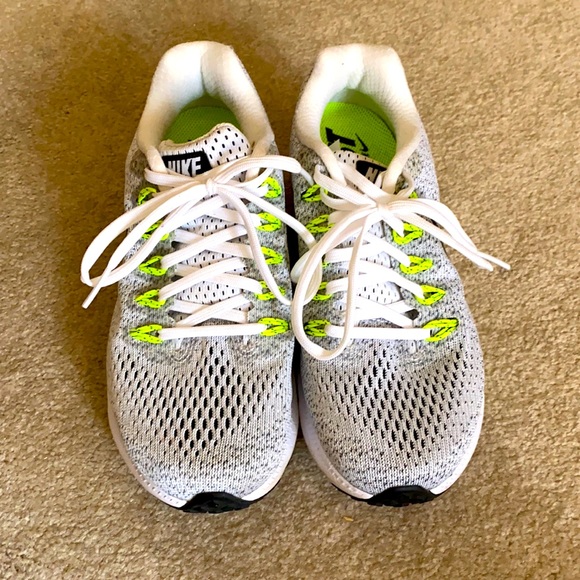 Nike Zoom women’s running sneakers size US 5 - Picture 1 of 6